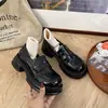 Mocasines de Suela Gruesa para Mujer 2026 Primavera Nuevo Estilo Estilo Británico Zapatos de Plataforma JK que Aumentan la Altura Zapatos Negros de Cuero para Oficina