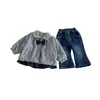 Conjunto de Dos Piezas Dianxi para Bebés y Niños Pequeños: Chaqueta Gruesa Estilo Coreano a Cuadros Forrada de Forro Polar para Bebés Niñas, Pantalones de Mezclilla Acampanados con Lazo para Invierno
