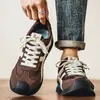 Zapatos de hombre estilo alemán, nueva colección de primavera 2026, zapatillas deportivas casual, antideslizantes, estilo Forrest Gump, versátiles para adolescentes, zapatillas de lona con suela blanda