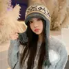 Gorro de Lana Tejido Retro Estilo Fair Isle Otoño e Invierno Engrosado Forrado de Lana Cálido Protección para Orejas Versátil Circunferencia de Cabeza Grande Gorro Lei Feng