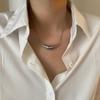 Nuevo Collar de Triángulo de Acero de Titanio con Codo Nicho Único Tendencia Estilo Occidental Simple Diseño Ins Cadena Avanzada para Clavícula