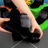 Nova coleção Outono/Inverno 2026: botas femininas com salto grosso e forro de fleece, sapatos de algodão com forro de fleece espesso, sapatos de mamãe estilosos, botas femininas de salto baixo