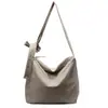 Bolso cruzado de un solo hombro de alta gama nuevo para mujer, bolso tote portátil de gran capacidad para mujer, bolso de axila exquisito de nicho para mujer