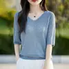 Blusa de Tricô Feminina Gola V Vazada Respirável Caimento Solto Emagrecedora Elegante para o Dia a Dia em Jacquard de Diamante de Linho Tencel com Manga Curta