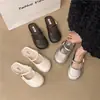 Sapatos Externos Mais Populares e Confortáveis do Douyin para Mulheres na Primavera com Saias, Slip-Ons de Boca Rasa, Sapatos Baixos