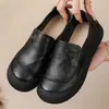 Zapatos de Cuero Genuino Lofu Temporada Primavera-Otoño 2025 de una Sola Capa para Adultos Mayores Planos Retro Zapatos de Madre Boca Profunda Antideslizantes Punta Redonda Zapatos de Mujer Hechos a Mano
