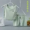 Ropa de bebé verano absorbente de sudor algodón fino hombres y mujeres chaleco sin mangas para bebé traje de shorts ropa fina pipa pijamas