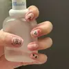 Puntas de Uñas Color Pasta de Frijol Degradado Cortas Populares de Moda Pegatinas de Uñas Removibles