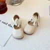 Zapatos de Cuero para Niñas 2026 Primavera y Otoño Nuevos Zapatos Infantiles Zapatos de Princesa para Niñas Mocasines de Suela Suave Zapatos de Rendimiento Individual Modernos