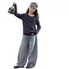Conjunto de Otoño Estilo Coreano para Niñas 2026 Nuevo Modelo: Cárdigan de suéter a rayas y jeans con pedrería para niños mayores, conjunto de dos piezas para niños