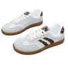 Tênis de treino alemão feminino de sola reta, novo modelo de primavera 2026 para comércio exterior, tênis esportivos versáteis de nicho, sapatos casuais brancos para mulheres, estampa de leopardo