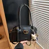 Bolsa de Ombro Feminina de Alta Qualidade Moda Retrô Transfronteiriça Bolsa de Mão Casual Versátil Exquisita Leve Bolsa para o Dia a Dia