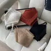 Camisola sexy y caliente de encaje delicado con copas, puro deseo y estilo maduro, adecuada tanto para llevar por dentro como por fuera, top de moda con hermoso diseño en la espalda