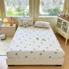 El fabricante suministra sábana bajera individual de algodón de punto con sensación de nube, protector de colchón antideslizante fresco y simple para el hogar, funda de colchón para dormitorio