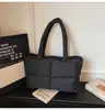 Diseño de Nicho Bolso de Plumas Bolso Tote para Mujer Hombro Único Gran Capacidad Simple para Viajes Diarios 2026 Nuevo Casual para Viajes Diarios Bolso de Axila