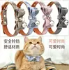 Collar de Gato a Cuadros Retro con Lazo y Cascabel, Collar Suave de Cuero Ajustable Que No Estrangula el Cuello, Lindo Collar para Mascotas