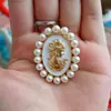 Broche Pequeno Dama da Corte Beleza Cabeça Broche de Pérola Retro Óleo Gotejando Acessórios de Roupa Corsage Broche de Joia