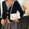 Bolsa Transversal de Ombro Simples e Moderna para Mulheres, Estilo Commuter com Laço Doce, Francês, Axila, 2025, Cor Pura, Verão, Nova