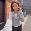 Suéter de Punto con Capucha Rayado para Mujer para el Trabajo Nuevo Estilo Otoño/Invierno 2026 Suéter de Manga Largaholgado Adelgazante Falso de Dos Piezas