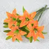 Flores Artificiales al por Mayor del Fabricante 1 Flor 2 Frutas Flor de Lirio Pequeña de un Solo Tallo Impresa en 3D Sensación Real Película de PU Decoración de Boda para el Hogar