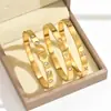 Elegante, Lujoso, Moderno, Versátil, Sencillo y a la Moda, Pulsera de Trébol de Cuatro Hojas Estilo Old Money para Mujer, Acero de Titanio de Alta Gama