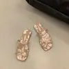 Sandalias planas cuadradas de estilo francés, zapatos de hada para uso en exteriores, nuevas sandalias de playa de verano 2026