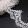 Promoción en stock variedad de encaje de cordón de hueso de coche blanco y negro encaje bordado de encaje accesorios para vestido de novia