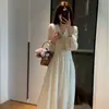 Vestido Branco Suave Estilo Francês para Mulheres Baixas Primavera 2026, Novo Vestido Longo Elegante e Particularmente Bonito na Cor Damasco