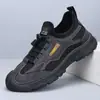 Zapatos de Hombre para Primavera y Otoño, Zapatos Deportivos Casuales de Malla Transpirable, Zapatos Cómodos para Caminar al Aire Libre, Versátiles Slip-On con Suela Suave, Zapatos de Papá