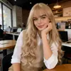 Peluca de Fábrica en Stock para Mujer, Cabello Largo Pieza Completa, Estilo TikTok con Flequillo, Postizo Realista de Cabello Largo Rizado, Venta al por Mayor de Una Pieza