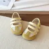 Sapatos Mary Jane infantis de sola reta, novo estilo verão e outono 2026, sapatos casuais com velcro, sapatinhos de couro estilo coreano, sapatos de camurça para meninas