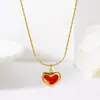 Colar de Aço Titânio Coração Vermelho Pingente Pequeno de Coração Vermelho Nicho Coreano Doce Outono e Inverno Menina Energética Coração de Pêssego Corrente da Clavícula