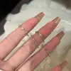 Anillo Sencillo para Mujer con Acabado de Alta Gama, Anillo Versátil para el Dedo Índice, Anillo de Banda Ultradelgada, Combinación Completa de Diamantes, Joyería Apilable, Exquisito y Único