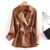 Chaqueta de Cuero Negra de Longitud Media para Mujer con Cuello Alto y Cinturón de Corbata, Nuevo Estilo Otoño e Invierno, Elegante Abrigo de Cuero