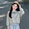 Conjunto de Dos Piezas Estilo Coreano para Niños Medianos y Grandes Sudadera con Capucha de Manga Larga y Falda con Lazo Conjunto de Dos Piezas para Niñas Primavera y Otoño