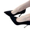 Sapatos de Salto Agulha Elegantes Estilo Sexy Pura Luxúria Bico Fino de Metal Sapatos Franceses 2025 Primavera e Outono Novos Sapatos de Salto Alto de Camurça Preta