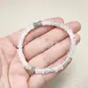 Pulseira de Jade Verde Natural Tianshan para Mulheres, Pulseira de Contas Redondas de Jade Branco Seda Dourada de Xinjiang com Padrões de Flores Flutuantes, Fornecimento Atacadista para Transmissão ao Vivo
