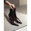 Botas de mujer Otoño e Invierno 2025, forradas de felpa, corte ajustado, tacón de aguja, punta fina, elegantes, piel suave, cierre trasero, botines