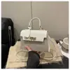 Bolso de Mujer Simple 2026 de Gran Capacidad con Hebilla de Cierre, Moderno y a la Moda, con Nuevo Diseño Texturizado, Bolso de Mano para Mujer, Bolso Cuadrado Pequeño