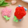 Lindo Colgante Llavero Broche de Peluche para Mujeres, Adecuado para Bolsas, Ropa, Bufandas y Pequeños Accesorios