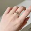 Anillo Abierto de Oro Café Tachonado con Diamantes de Zirconia Nuevo de Verano 2026, Accesorio Versátil de Moda de Lujo Ligero de Gama Alta