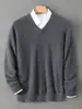 Suéter grosso masculino de gola V cor sólida transfronteiriço, corte casual solto, novo estilo outono/inverno, malha de lã pura com mangas compridas, camada base