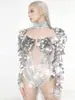 Nuevo mono sexy transparente ajustado con lentejuelas redondas de escamas de dragón plateadas y escamas de pez para fiestas europeas y americanas y actuaciones en el escenario