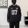 Camiseta de manga larga tipo pullover con cuello en V, moderna, estilo americano, para hombres y mujeres, camiseta de rugby con diseño transpirable de malla hueca, top deportivo de corte holgado