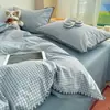 Juego de cuatro piezas de algodón puro lavado, funda nórdica minimalista de punto triangular 100% algodón con borde de concha, juego de tres piezas para dormitorio de estudiante