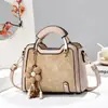 2026 Nuevo Bolso Retro Estilo Chino, Bolso Cuadrado Pequeño con Patrón en Relieve, Bolso de Hombro Cruzado Único con Colgante Sencillo
