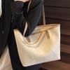 Bolsa Feminina Nova Primavera 2025 High-End Ombro Único Grande Capacidade Casual Versátil Design Nicho Bolsa Tote