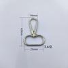 Venda Direta de Fábrica Popular Ip Hardware Chaveiro Pingente de Boneca Estilo Fofo Liga de Zinco Placa de Metal Fivela Gancho Fivela