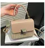 Yuezi 2026 Verano Nuevo Bolso de Hombro Tejido de Moda Bolso Cruzado Bolso de Mano Bolso Cuadrado Pequeño de Vacaciones con Hebilla de Cierre para Mujer