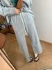 Pantalones deportivos delgados de otoño 2025 estilo coreano simples holgados de nueve puntos adelgazantes de corte crudo acampanados rectos estrechos de pierna ancha para mujer